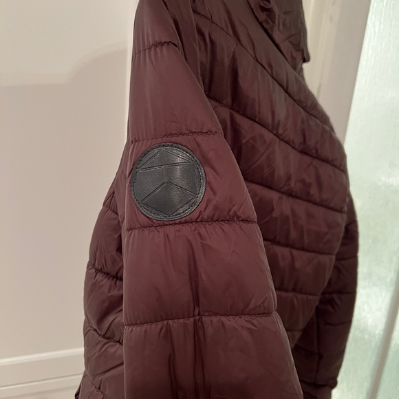 Women's Brown Puffer Jacket - Picture 9 of 9